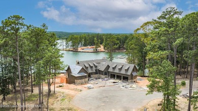 NEW CONSTRUCTION! This 6-bed, 5.5-bath custom Craftsman in The - photo 21
