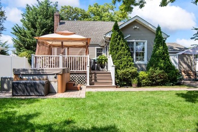 Stunning 4-BR, 2-Bath expanded Cape in the heart of Massapequa - photo 23