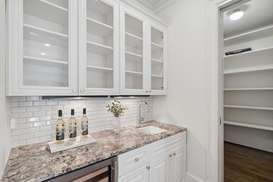 Welcome to this Exceptional Custom Estate nestled in the heart - photo 24
