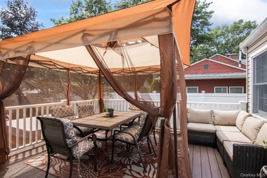 Stunning 4-BR, 2-Bath expanded Cape in the heart of Massapequa - photo 27