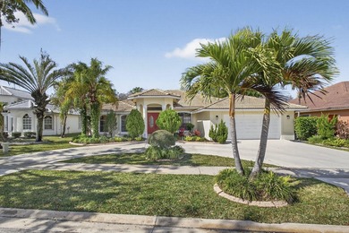 (private lake, pond, coastal) Home For Sale in Royal Palm Beach Florida