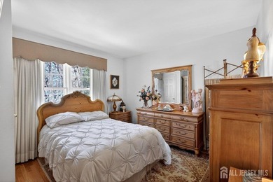Custom built 5-bedroom Center Hall Colonial in one of East - photo 29