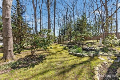 Custom built 5-bedroom Center Hall Colonial in one of East - photo 42