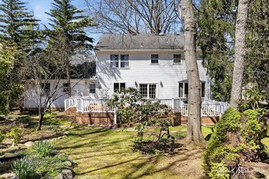 Custom built 5-bedroom Center Hall Colonial in one of East - photo 44
