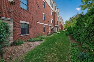 Beautifully updated condo in the heart of the highly - photo 43