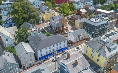 130-132 Spring St is a classic historic Newport building in the - photo 7