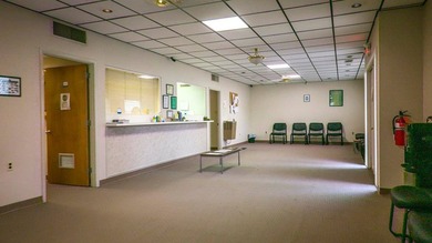 Disregard listing price. Property will be sold at auction. 6 - photo 3