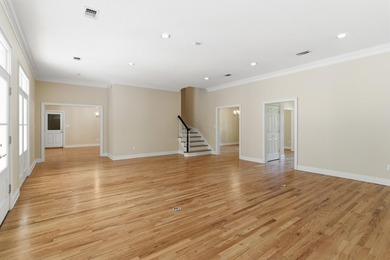 Stunning, custom built home located in a hidden gem of a - photo 11