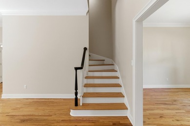 Stunning, custom built home located in a hidden gem of a - photo 43