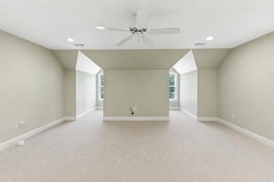Stunning, custom built home located in a hidden gem of a - photo 45