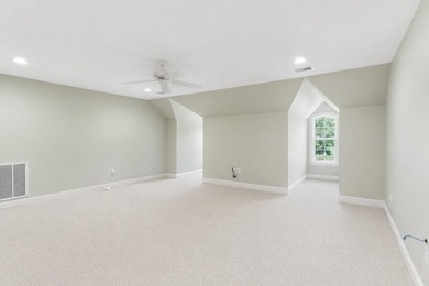 Stunning, custom built home located in a hidden gem of a - photo 46