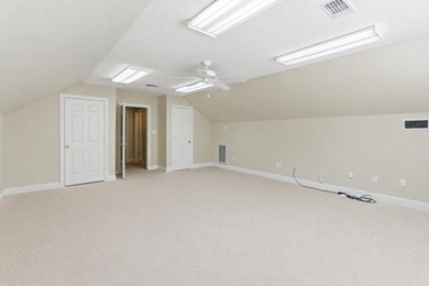 Stunning, custom built home located in a hidden gem of a - photo 50