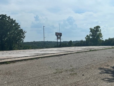 Truman Lake Commercial For Sale in Warsaw Missouri
