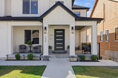 Price just lowered! Motivated sellers! Appraised well above the - photo 2