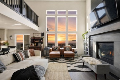 Price just lowered! Motivated sellers! Appraised well above the - photo 3