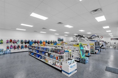 Stunning commercial property located on the Peninsula at PK with - photo 7