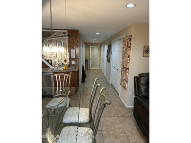 Welcome to this spacious 3-bedroom home offering multiple levels - photo 13