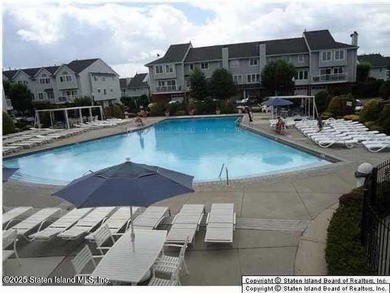 Welcome to this spacious 3-bedroom home offering multiple levels - photo 22