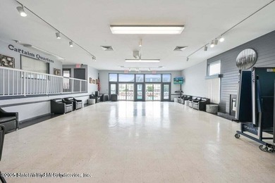 Welcome to this spacious 3-bedroom home offering multiple levels - photo 24