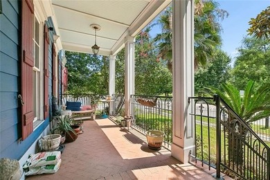 Open Wednesday July 8, 2026 12-2pm COME SEE this Lakeview Beauty - photo 3