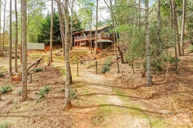 GENTLEMAN'S FARM NEAR LAKE LURE! Located just 10 minutes from - photo 2