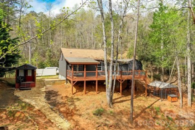 GENTLEMAN'S FARM NEAR LAKE LURE! Located just 10 minutes from - photo 5
