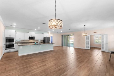 Welcome to this beautiful home in Torino with 4 Bedrooms, 3 - photo 11