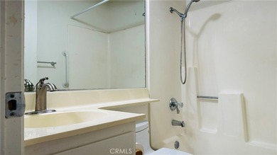 Ground-floor condo located in a desirable, gated 55+ community - photo 12