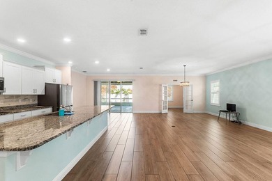 Welcome to this beautiful home in Torino with 4 Bedrooms, 3 - photo 16