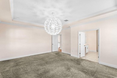 Welcome to this beautiful home in Torino with 4 Bedrooms, 3 - photo 21