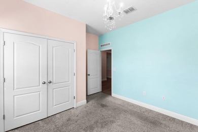Welcome to this beautiful home in Torino with 4 Bedrooms, 3 - photo 30
