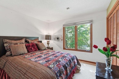 Nestled on three private lots overlooking Mountain Ranch Golf - photo 32