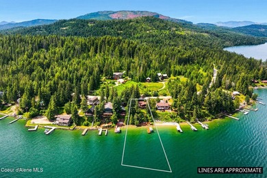 Set along Murphy Bay on the Pend Oreille River, 2583 Lakeshore - photo 1