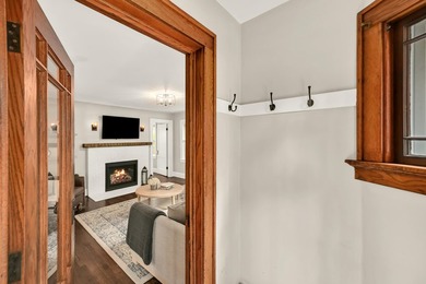 Welcome to 912 E Meadow! This timeless colonial is filled with - photo 4