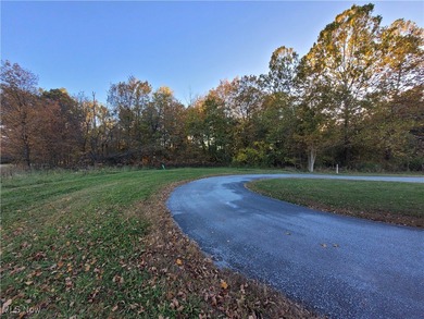 Cinnamon Lake Lot For Sale in West Salem Ohio