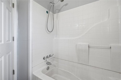 Charming and spacious 3-bedroom home offering 1,687 square feet - photo 17