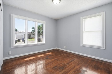 Charming and spacious 3-bedroom home offering 1,687 square feet - photo 19