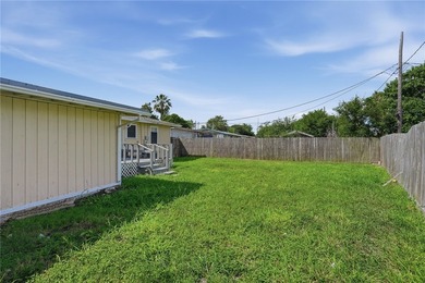 Charming and spacious 3-bedroom home offering 1,687 square feet - photo 23