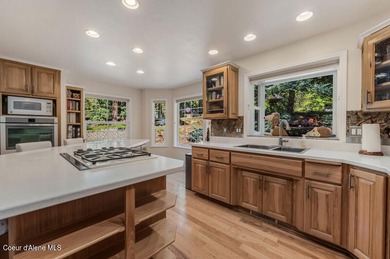 Located in the desirable Avondale community, this beautifully - photo 5