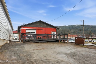 A Local Favorite ''The Grapple'' has built its reputation on - photo 3