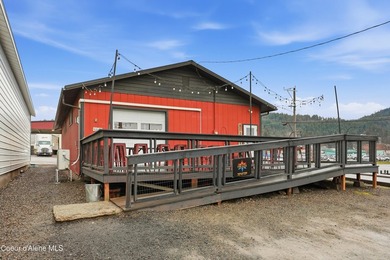 A Local Favorite ''The Grapple'' has built its reputation on - photo 5