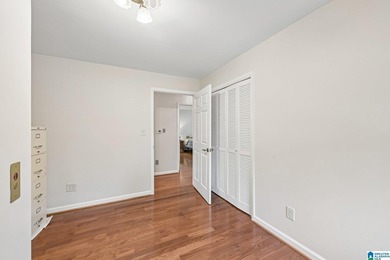Welcome to this beautifully maintained full-brick 5-bedroom - photo 16