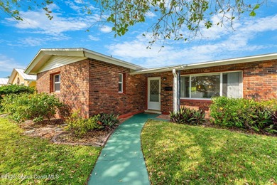 Coastal living at its best! This fully renovated 3-bed, 2-bath - photo 1