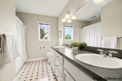 Welcome to this inviting 5-bedroom, 3.5-bath home perfectly - photo 25