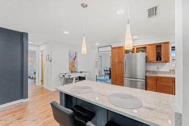 Coastal living at its best! This fully renovated 3-bed, 2-bath - photo 7