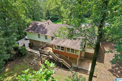 Welcome to this beautifully maintained full-brick 5-bedroom - photo 30