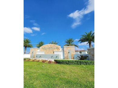 (private lake, pond, coastal) Townhome/Townhouse For Sale in Hialeah Florida