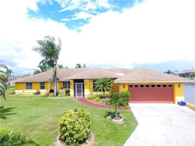 Cape Coral Lakes Area Home For Sale in Cape Coral Florida