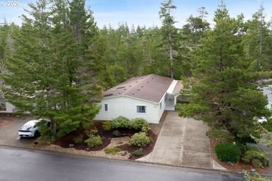 Upon entering this well-maintained home, with its recent updates - photo 3