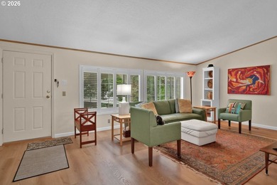 Upon entering this well-maintained home, with its recent updates - photo 5